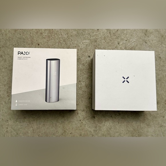 Pax 3 Dual-Use Complete Kit. Like New in Box! Silver 🩶 - Picture 1 of 11
